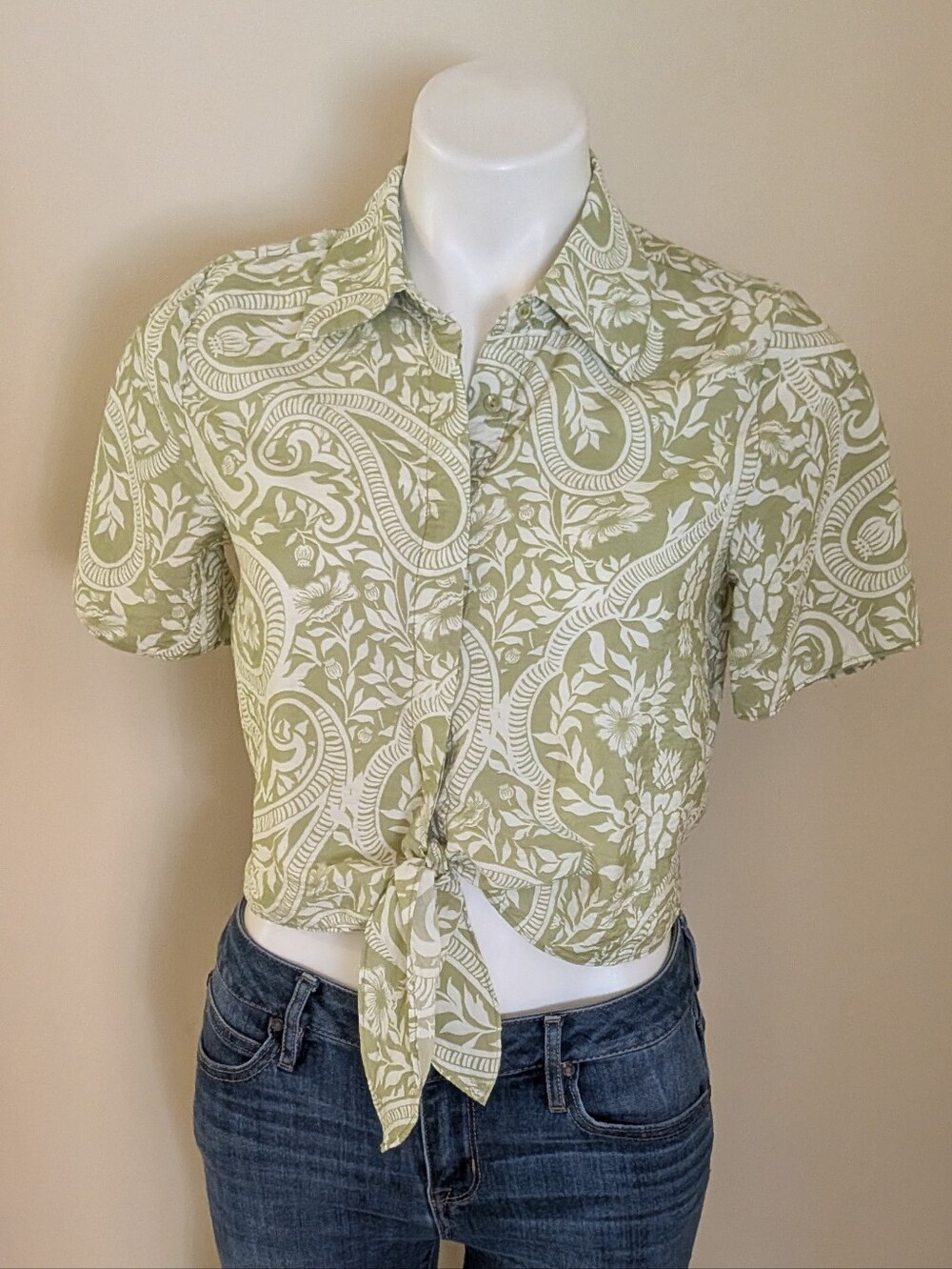 Joie green and white paisley print button down tie top XS
